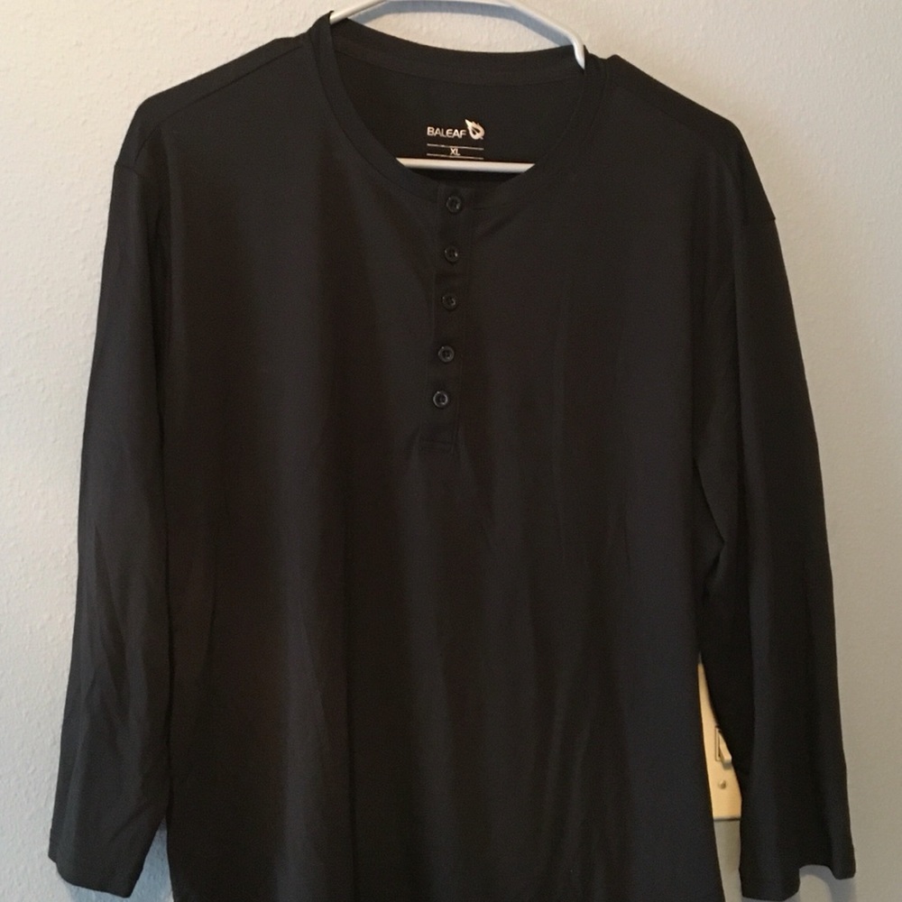 SLIM FIT QUICK DRY POCKETED 3/4 SLEEVE HENLEY